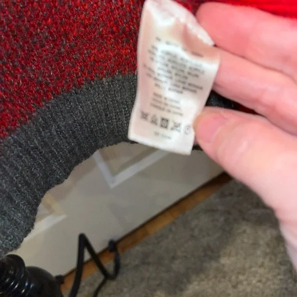 Sparrow Anthropologie Size M Red and Gray Hooded Cardigan Sweater Floral New - Picture 7 of 9